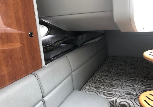 Formula 350 Crossover Bowrider