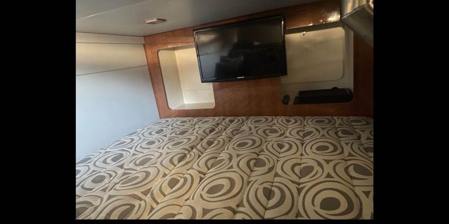 Formula 350 Crossover Bowrider