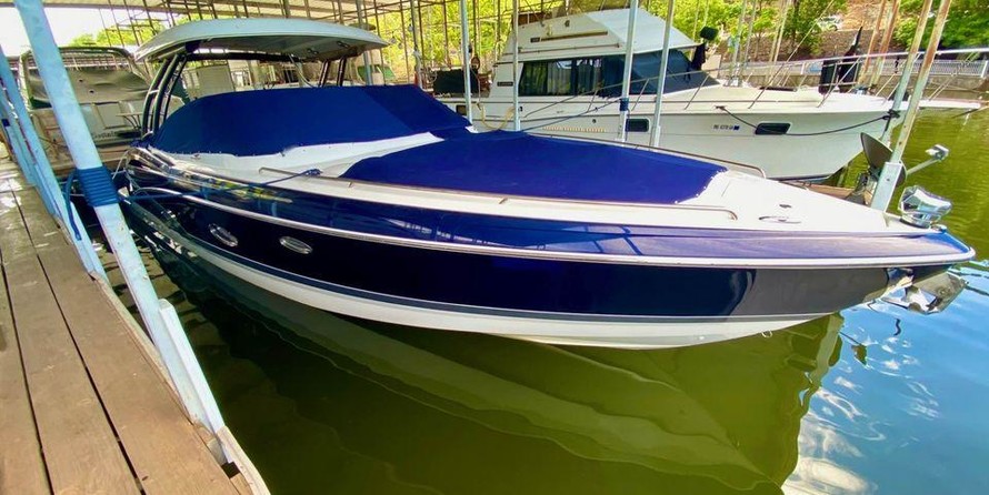 Formula 350 Crossover Bowrider