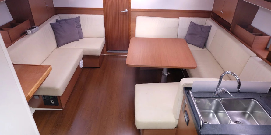 Hanse 445