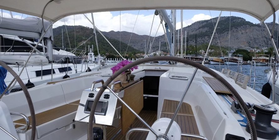 Hanse 445