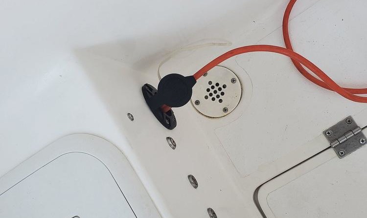 Pro Sports 2050 WA cuddy cabin