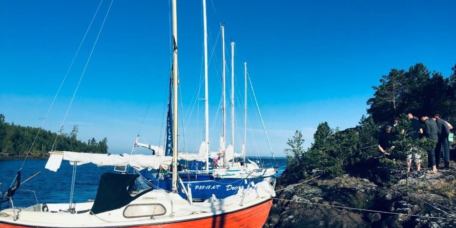 Парусная яхта J17