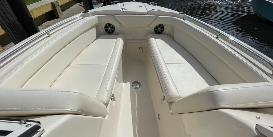 Grady-White Freedom 275
