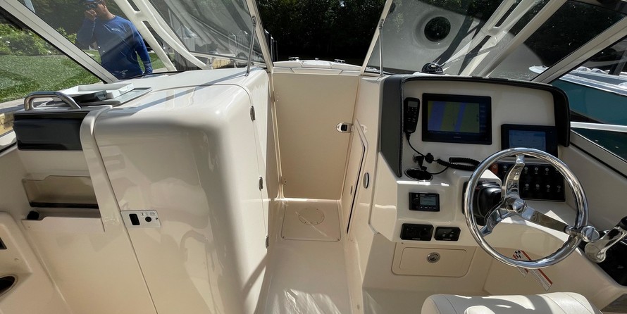 Grady-White Freedom 275