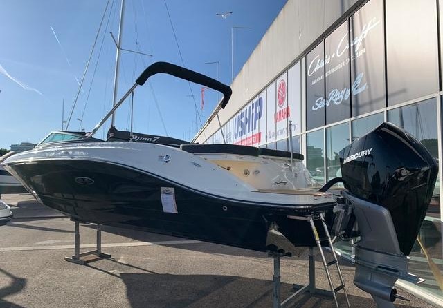 Sea Ray SPX 230 OB