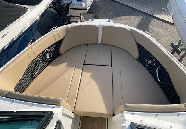 Sea Ray SPX 230 OB
