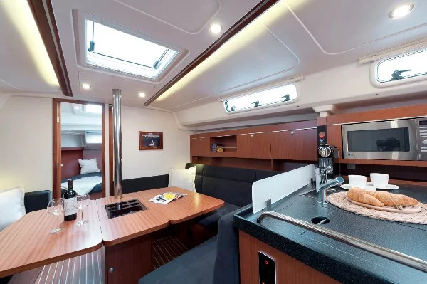 Hanse 385