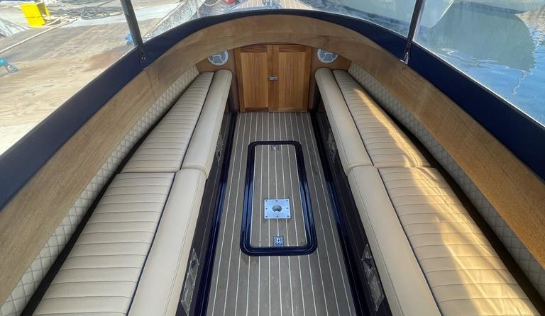 Cobia 217 center console