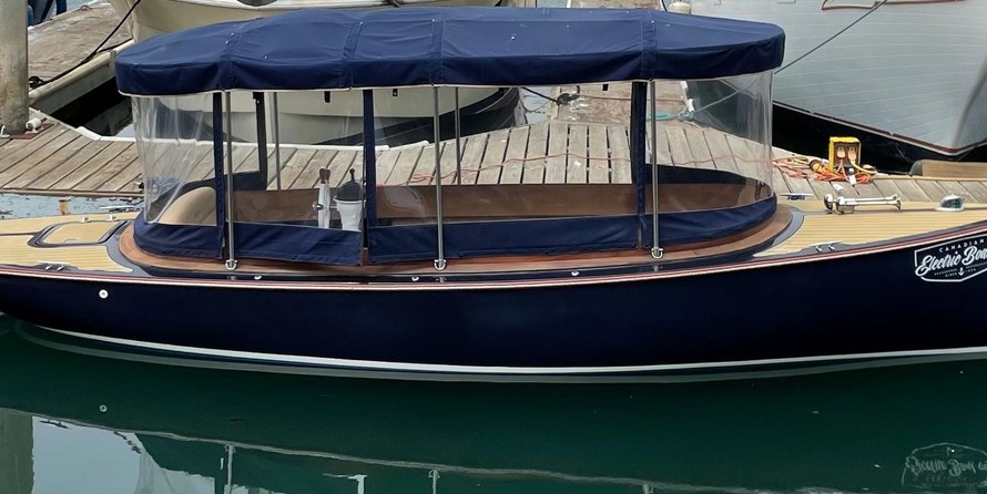 Cobia 217 center console