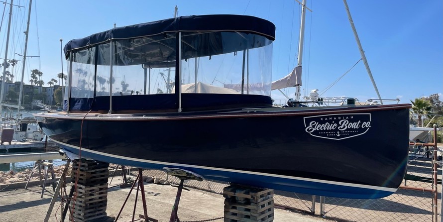 Cobia 217 center console
