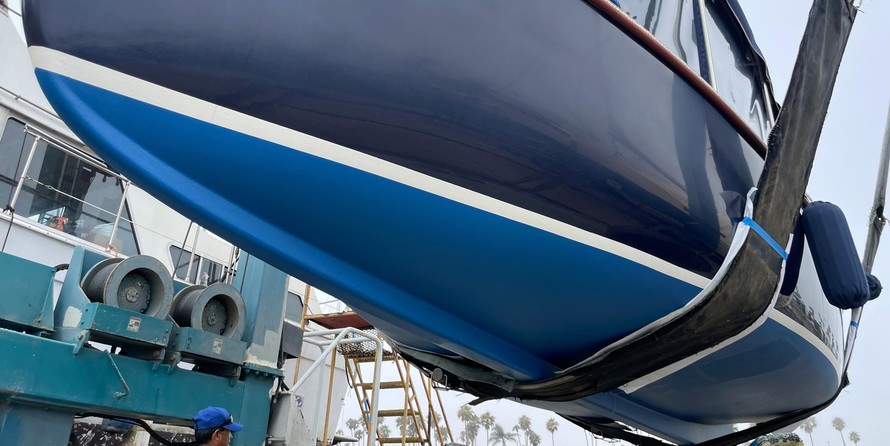 Cobia 217 center console