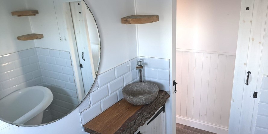 Amber boats amsterdam cruiser style wide beam barge