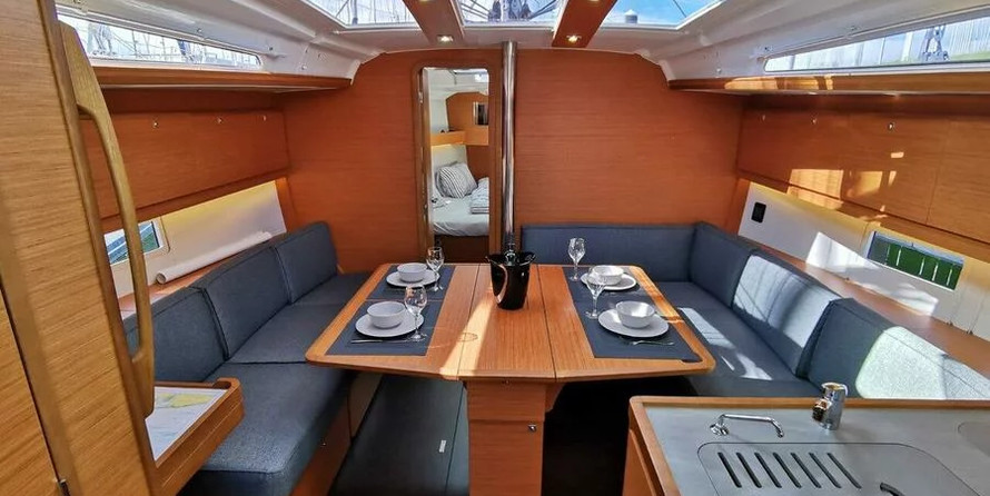 Dufour 360 GL - 3 cab.