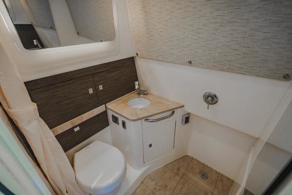 Boston Whaler 420 Outrage