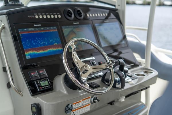 Boston Whaler 420 Outrage