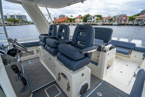 Boston Whaler 420 Outrage