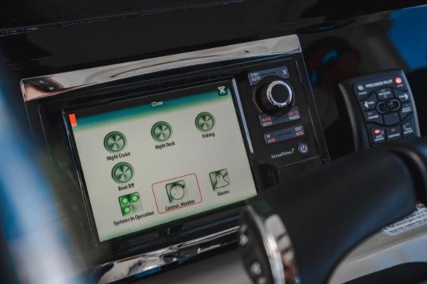 Boston Whaler 420 Outrage