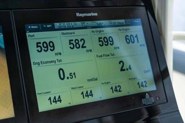 Boston Whaler 420 Outrage