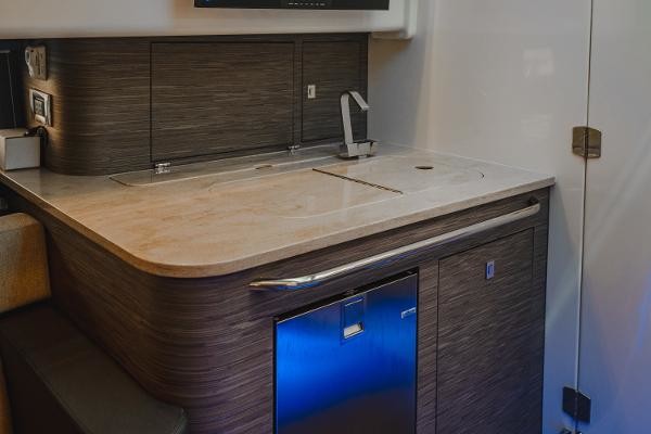 Boston Whaler 420 Outrage