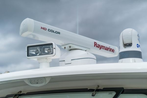 Boston Whaler 420 Outrage