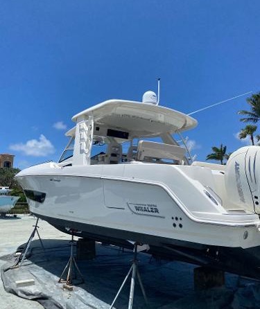 Boston Whaler 420 Outrage