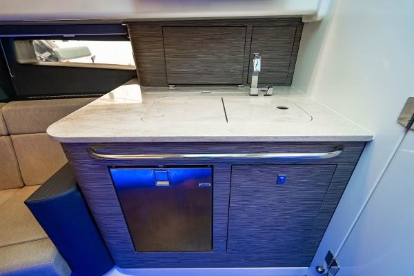 Boston Whaler 420 Outrage