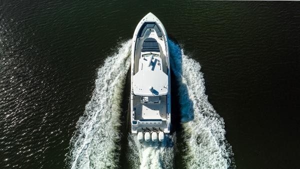 Boston Whaler 420 Outrage