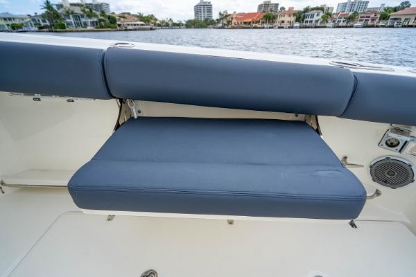Boston Whaler 420 Outrage