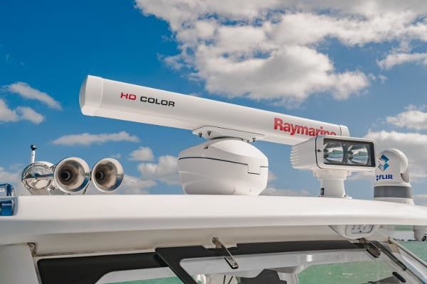 Boston Whaler 420 Outrage