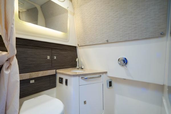 Boston Whaler 420 Outrage