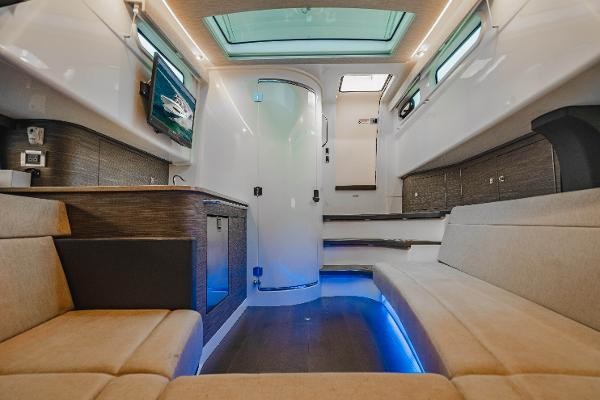 Boston Whaler 420 Outrage