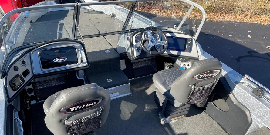 Triton 216 Fishunter