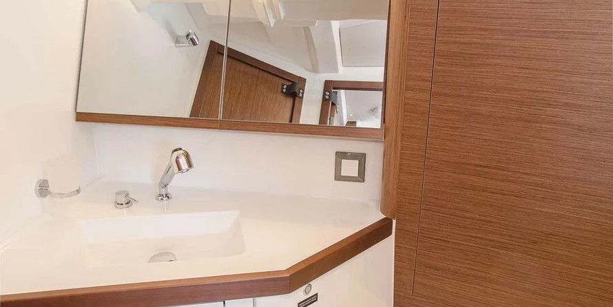 Beneteau Oceanis 46.1