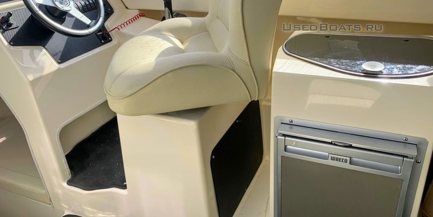 Velvette 23 Active Sedan