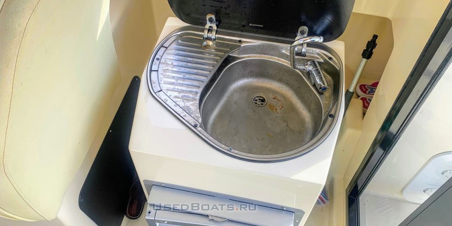 Velvette 23 Active Sedan