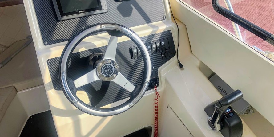 Velvette 23 Active Sedan