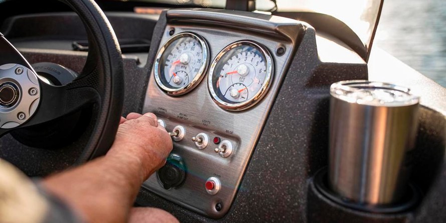 Tracker Pro Guide V-16 SC