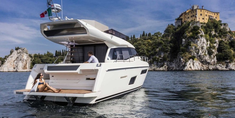 Ferretti 450