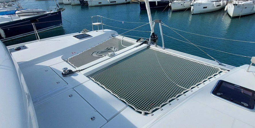 Lagoon 42