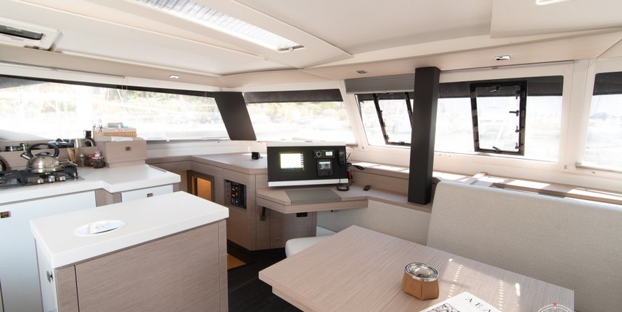 Fountaine Pajot Saona 47