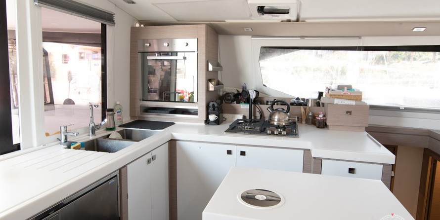 Fountaine Pajot Saona 47