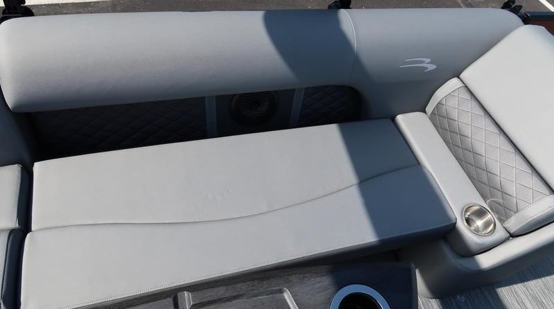 Bennington 23 LSB SPS