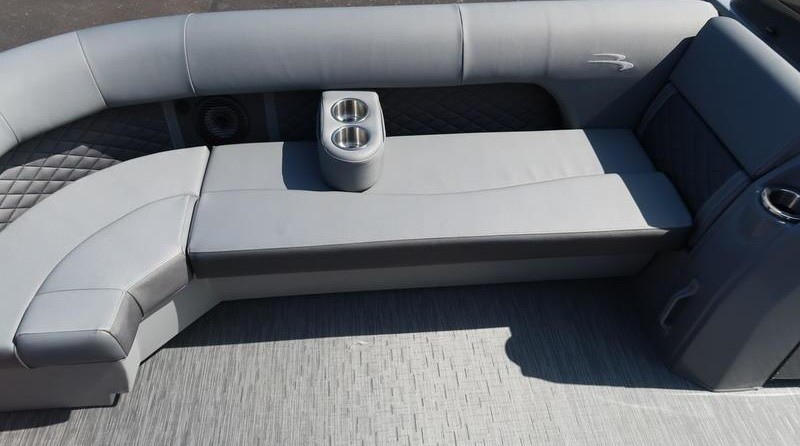 Bennington 23 LSB SPS