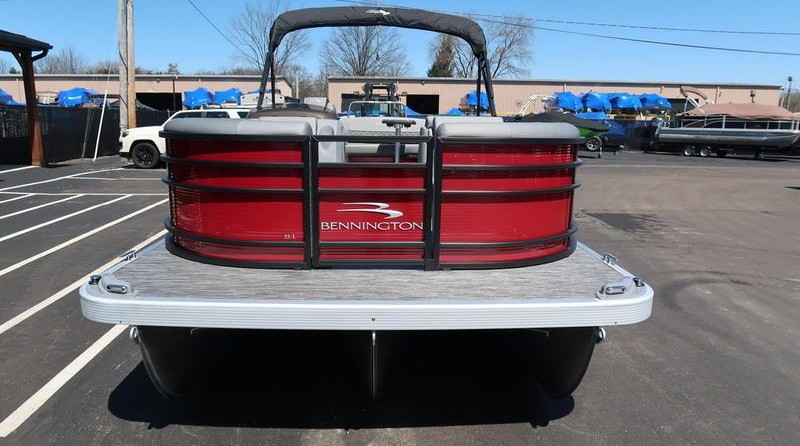 Bennington 23 LSB SPS