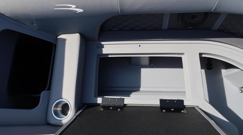 Bennington 23 LSB SPS