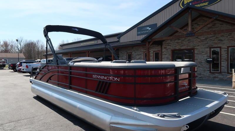 Bennington 23 LSB SPS