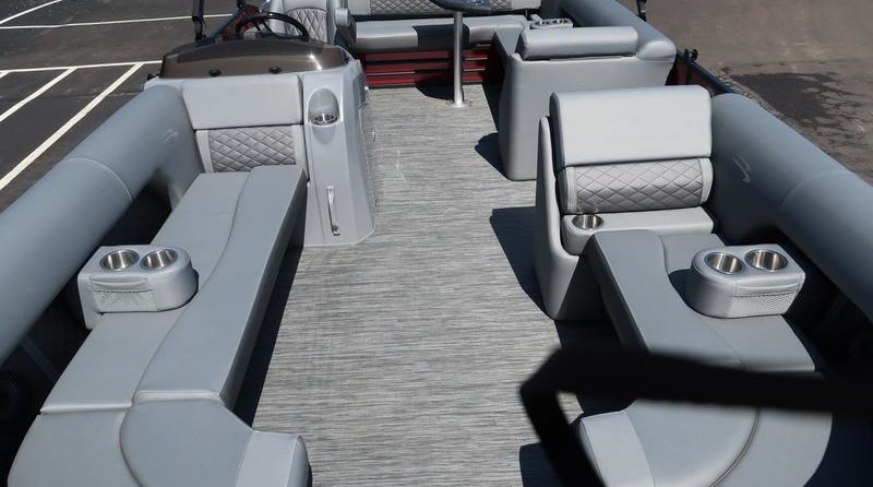 Bennington 23 LSB SPS