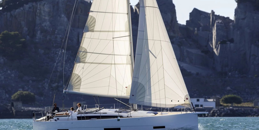 Dufour 390