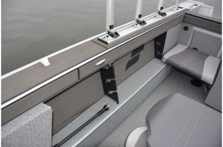 Starcraft Marine Fishmaster 210